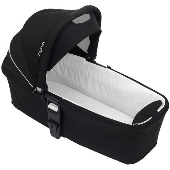 nuna carrycot overnight