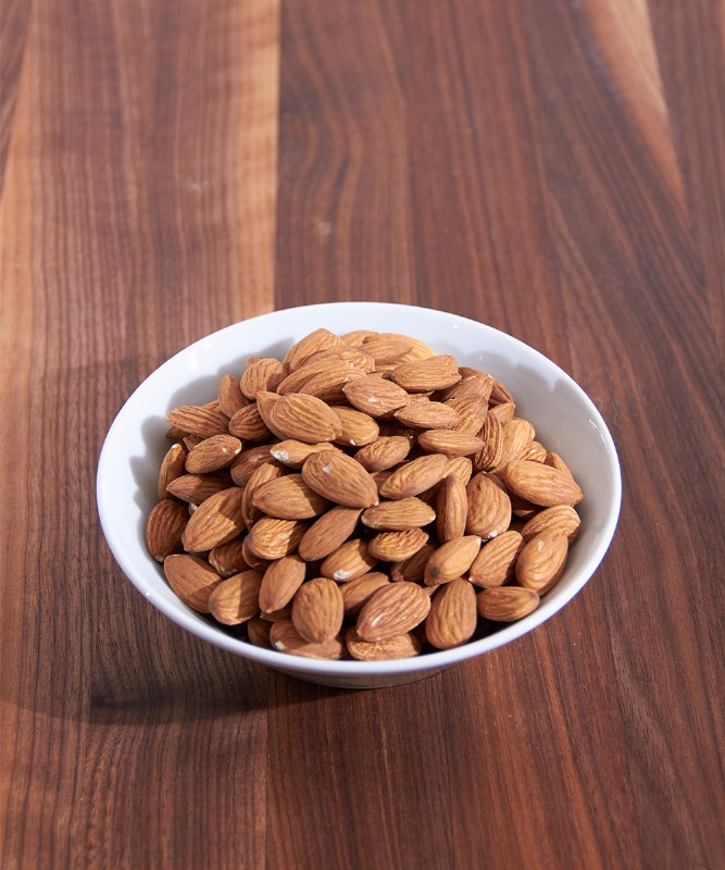 DeLaurenti Raw Almonds, 8oz