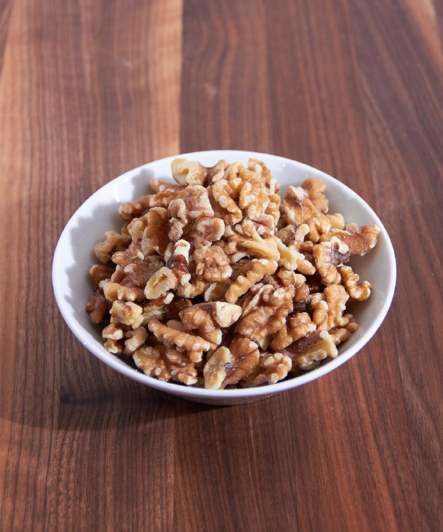 DeLaurenti Raw Walnut Halves, 4oz