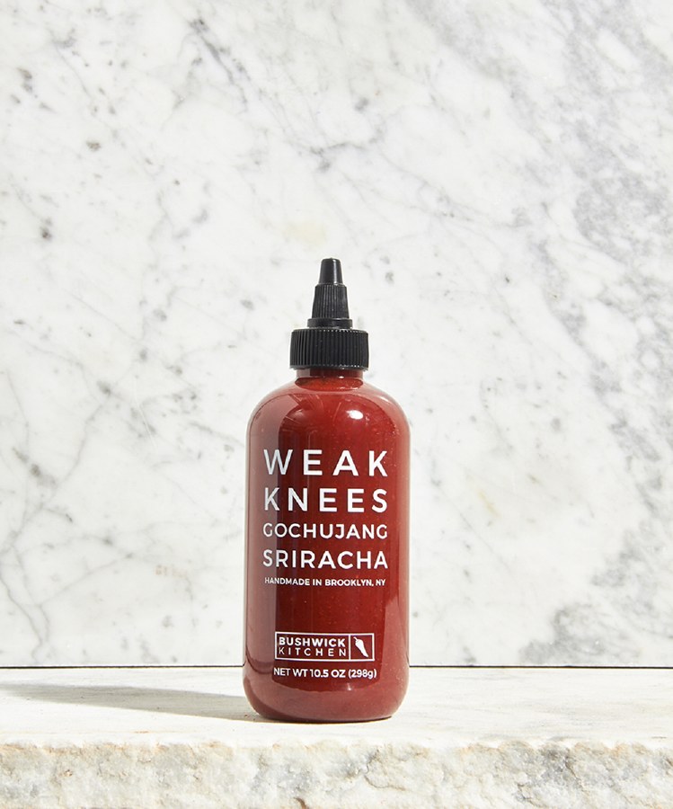 Weak Knees Gochujang Sriracha 10 5oz DeLAURENTI   Large WeakKneesSriracha 02 