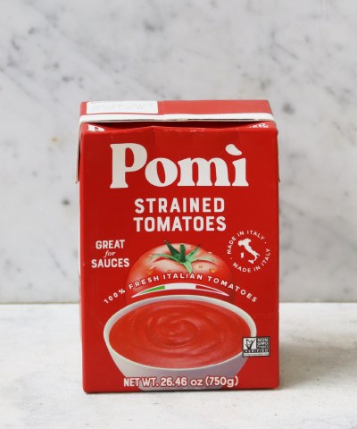 Pomi Strained Tomatoes, 26oz