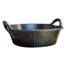 Rubber Feeder 8 Gal with Handles