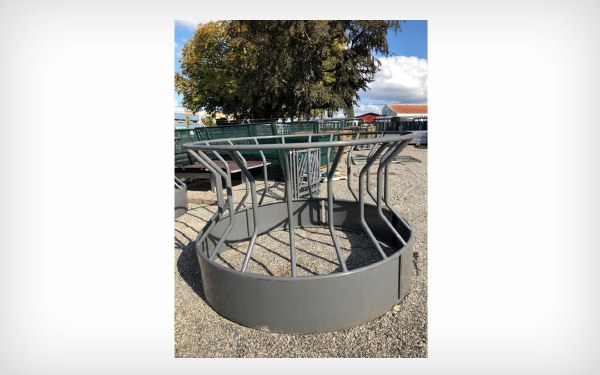 Round Bale Funnel Feeder