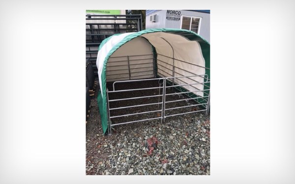 Mini Livestock Shelter with Roof