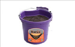 HorseLic Proformance Bucket