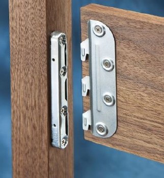BED RAIL FASTENER