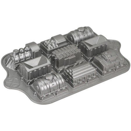 Locomotive Train Pan 9-Cup