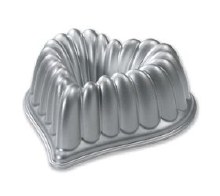Elegant Heart Bundt Pan