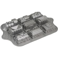 Locomotive Train Pan 9-Cup
