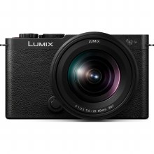 Panasonic LUMIX S9 Black Camera with S-R 20-60mm Lens