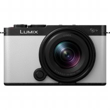 Panasonic LUMIX S9 White Camera with S-R 18-40mm Lens