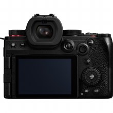 Additional picture of Panasonic Lumix S5 Mark II with 24-105mm Lens