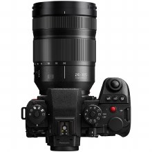 Additional picture of Panasonic Lumix S1R Mark II with S-R 24-105mm F4 Macro O.I.S. Lens