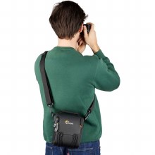 Additional picture of Lowepro Adventura SH 120 III Shoulder Bag (Black)