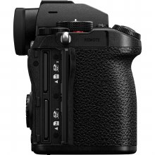 Additional picture of Panasonic Lumix S5D with S-R 28-200mm O.I.S Macro Lens