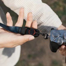 Additional picture of Peak Design Cuff Wrist Strap Midnight