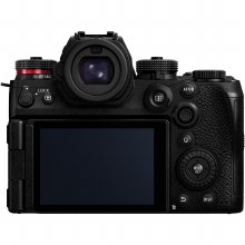 Additional picture of Panasonic Lumix S1 Mark II E with S-R 24-105mm F4 Macro O.I.S. Lens