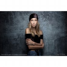 Additional picture of Westcott X-Drop Fabric Backdrop (1.5 x 2.1m) [5' x 7'] - Grunge Concrete by Joel Grimes