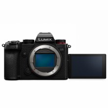 Additional picture of Panasonic Lumix S5 Camera Body