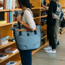 Additional picture of Peak Design Everyday Tote Ash
