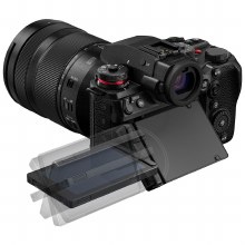 Additional picture of Panasonic Lumix S1R Mark II with S-R 24-105mm F4 Macro O.I.S. Lens