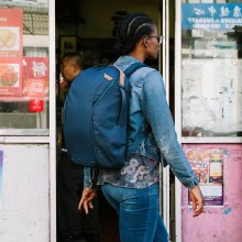 Additional picture of Peak Design Everyday Backpack Zip 20L Midnight Blue
