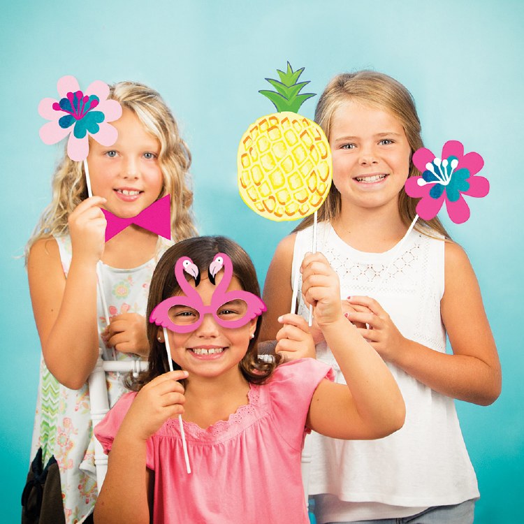 Pineapple Friends Photo Props