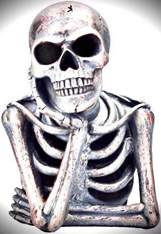 Skull Light Up PolyResin 11"