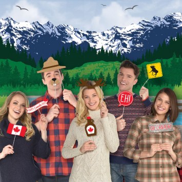 Canada Scene Setter w/ Props