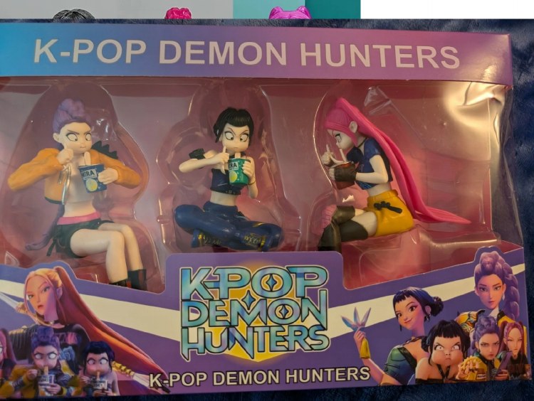 K POP Demon H Figurines 3pk