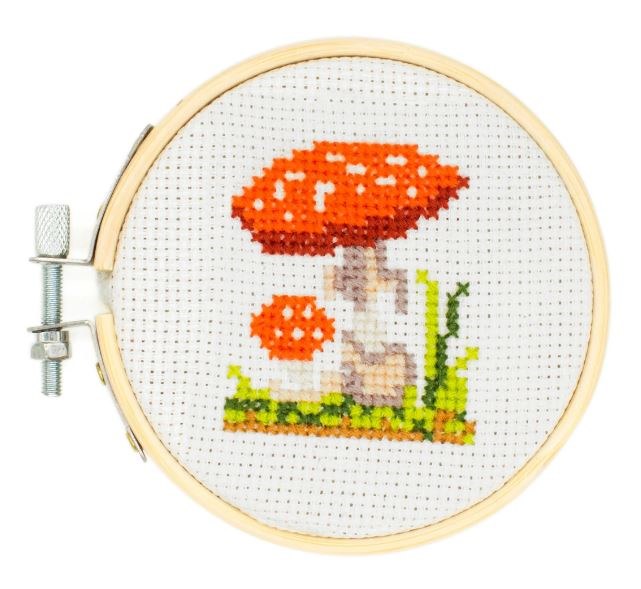 Mini Embroidery Kit Mushroom
