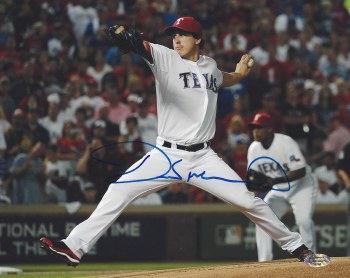 DEREK HOLLAND AUTOGRAPHED HAND SIGNED RANGERS PHOTO