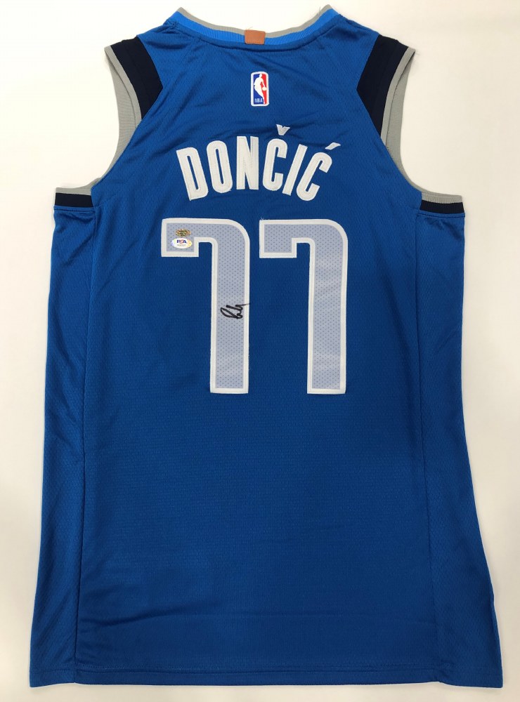 LUKA DONCIC AUTOGRAPHED HAND SIGNED 