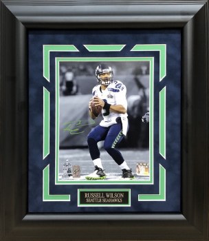 RUSSELL WILSON AUTOGRAPHED HAND SIGNED CUSTOM FRAMED SEATTLE SEAHAWKS 8X10 PHOTO