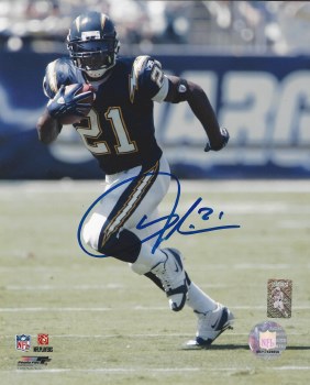LADAINIAN TOMLINSON AUTOGRAPHED HAND SIGNED LA CHARGERS 8X10 PHOTO