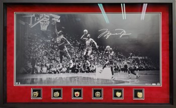 MICHAEL JORDAN AUTOGRAPHED HAND SIGNED AND CUSTOM FRAMED PANORAMA