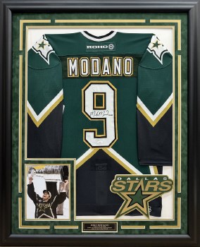 MIKE MODANO AUTOGRAPHED HAND SIGNED CUSTOM FRAMED DALLAS STARS JERSEY