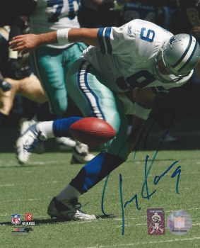 TONY ROMO AUTOGRAPHED HAND SIGNED DALLAS COWBOYS 8X10 PHOTO