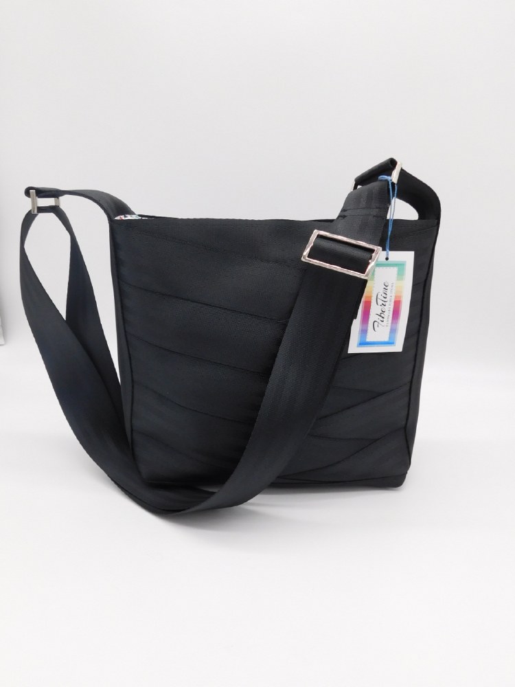 Seatbelt Bags from Maggie Bags a Betty Bag Review - Powered By Mom
