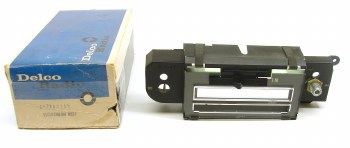 1969 1970 Camaro Chevelle Nova Full Size NOS AM/FM Mono Radio Face Assembly GM# 7308115