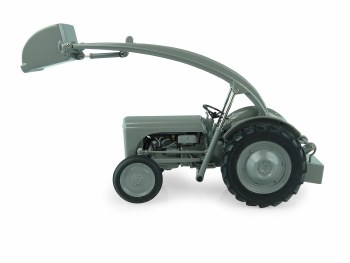 1:32 BOXED FERGUSON TEA 20 W/F