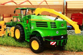 JD 8500I FORAGE HARVESTER