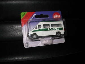 0804 POLICE VAN