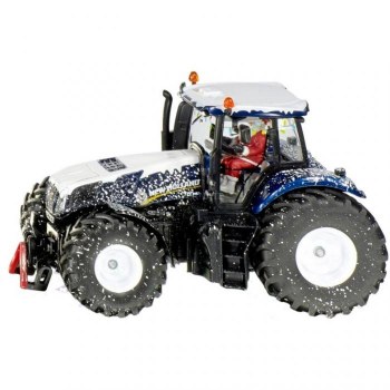 3220 NH CHRISTMAS TRACTOR