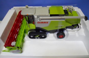 4258 CLAAS LEXION ON TRACKS