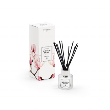 Tipperary Crystal Botanical Studio Bluebell Candle Magnolia Diffuser