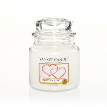 Yankee Candle Medium Jar Snow in Love