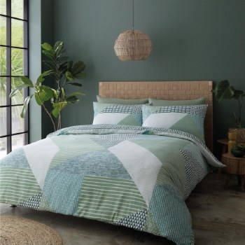Ombre Larsson Geo Green King Duvet
