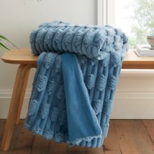 Faux Fur Blue Throw 150 x200cm