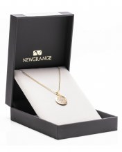 Newgrange Living Gold Heart Round Pendant